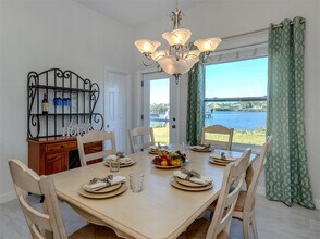 498 Buena Vista Dr in Nokomis, FL - Building Photo - Building Photo