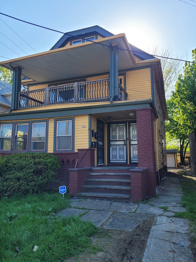 506 E 140th St, Unit upper unit