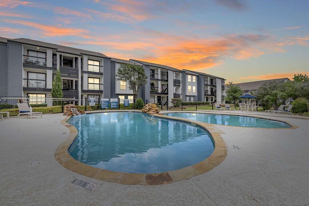 The Place in Mesquite, TX - Foto de edificio