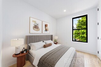 422 Humboldt St in Brooklyn, NY - Building Photo - Building Photo