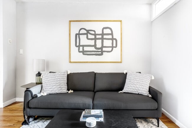 416 East 13 (1st Ave & Ave A), #3C