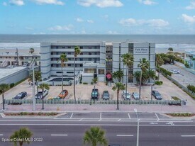 85 S Atlantic Ave in Cocoa Beach, FL - Building Photo