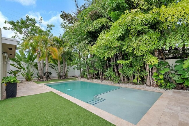 property at 1432 SW 11th St