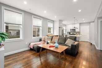 80 Winthrop St in Boston, MA - Building Photo - Building Photo