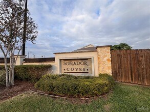 28 N Soñador Dr in Edinburg, TX - Building Photo - Building Photo