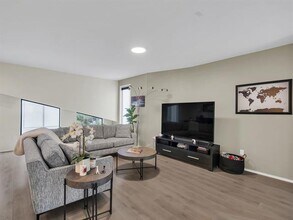 4703 Munger Ave in Dallas, TX - Building Photo - Building Photo