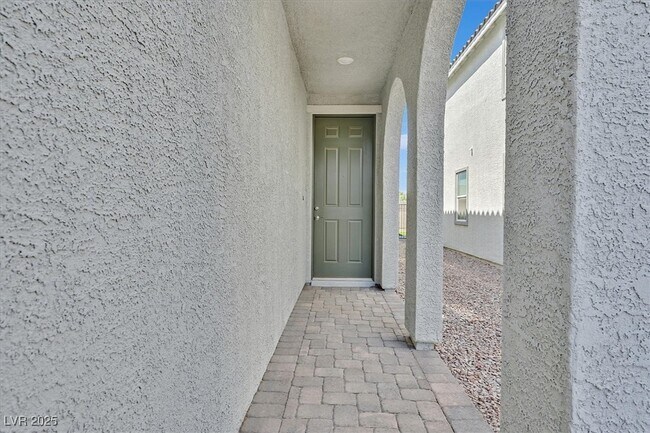 7016 Bard Ave in Las Vegas, NV - Building Photo - Building Photo