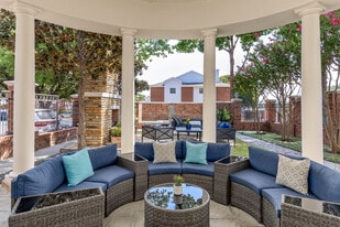 The Livingston in Plano, TX - Building Photo