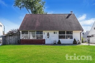 2830 Nightingale Rd in Philadelphia, PA - Building Photo