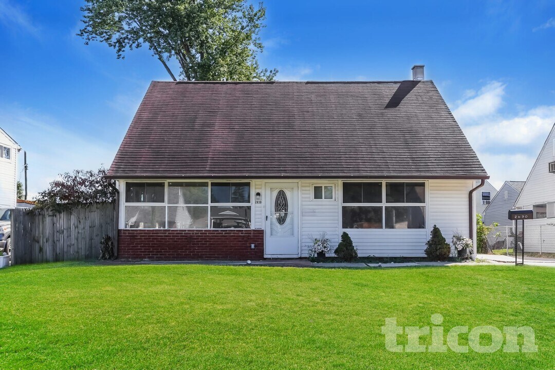 2830 Nightingale Rd in Philadelphia, PA - Building Photo