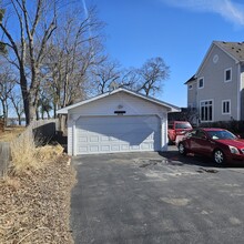 42731 N Woodbine Ave in Antioch, IL - Building Photo - Building Photo