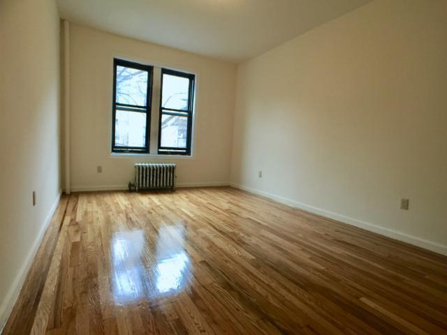 30 Dongan Pl in New York, NY - Building Photo