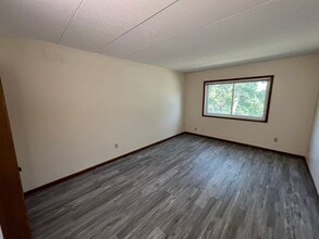 Eastwood Manors in Rochester, MN - Building Photo - Building Photo