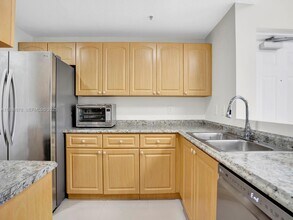 6420 NW 114th Ave in Doral, FL - Building Photo - Building Photo