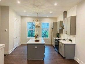 176 Chestnut Cir in Atlanta, GA - Building Photo - Building Photo