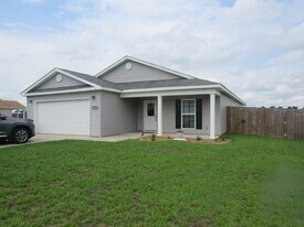 375 Abigail Ct in Daleville, AL - Building Photo