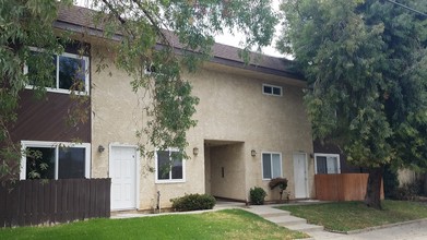 21727 Lassen St in Chatsworth, CA - Building Photo - Other