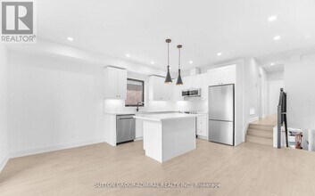 366 Margueretta St in Toronto, ON - Building Photo - Building Photo