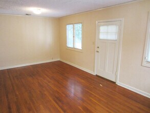 228 N Myrtle Ave, Unit #C in Monrovia, CA - Building Photo - Building Photo