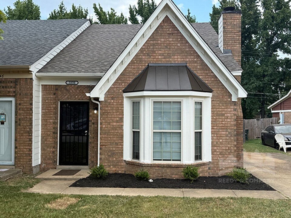 5850 Grassy Valley Dr in Memphis, TN - Building Photo