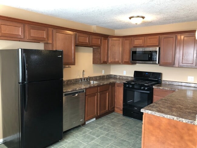 7918 9th St W in Rock Island, IL - Building Photo - Building Photo