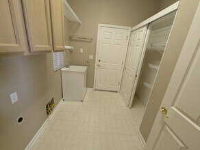 7090 Lost Lake Ln in Roseville, CA - Building Photo - Building Photo
