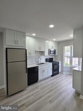 8531 Southlawn Ct in Alexandria, VA - Building Photo - Building Photo