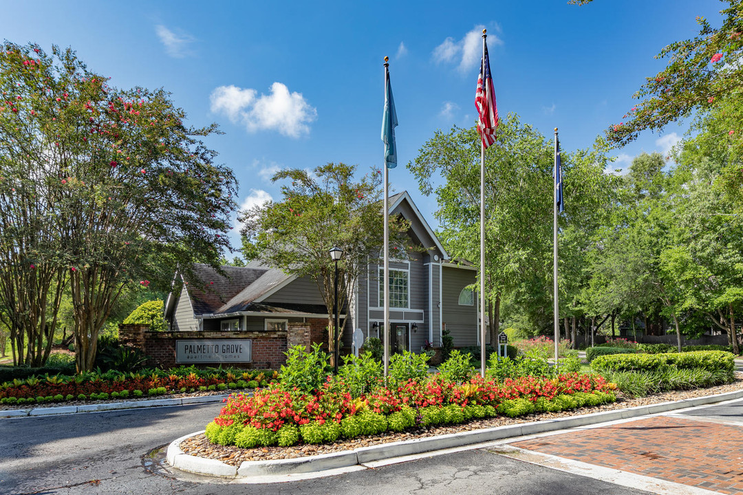 Palmetto Grove in Charleston, SC - Foto de edificio