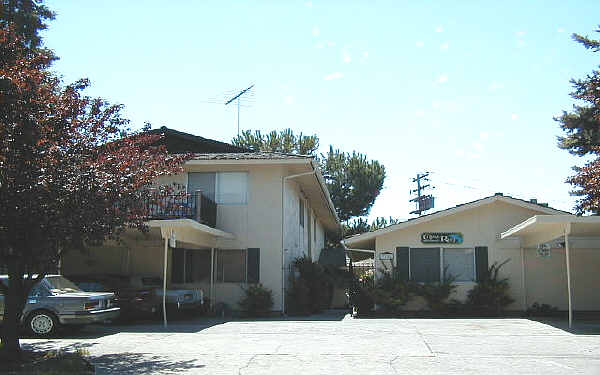 5 Unit Stockton Apartment in Stockton, CA - Building Photo