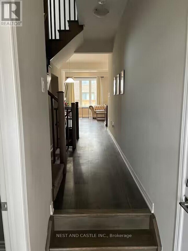 53 Pelican Ln in Hamilton, ON - Building Photo - Building Photo