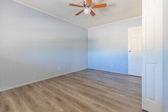 2403 Princeton Ave in Alamogordo, NM - Foto de edificio - Building Photo