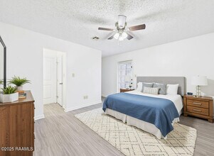 108 Shekel Dr in Lafayette, LA - Foto de edificio - Building Photo