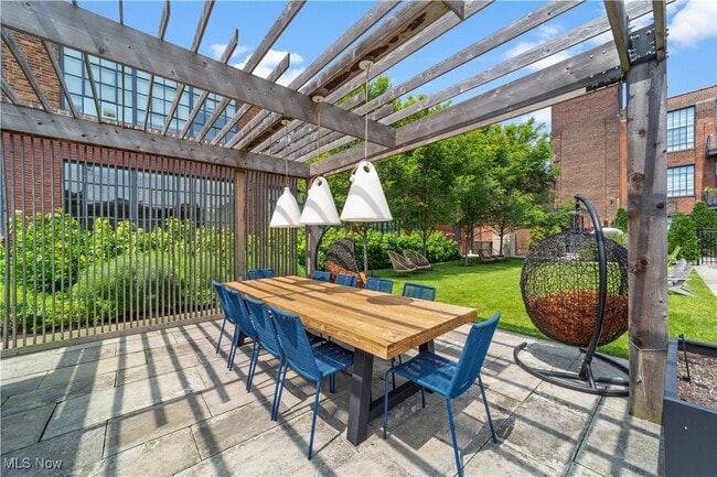 property at 2048 Fulton Rd