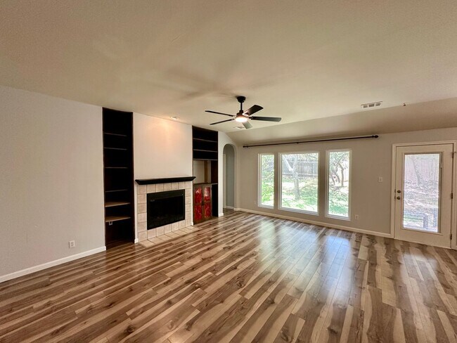 6930 Auckland Dr in Austin, TX - Building Photo - Building Photo