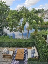 5570 SW 70th Pl S in Miami, FL - Foto de edificio - Building Photo