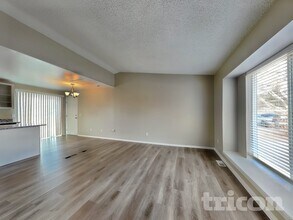 18160 E Asbury Dr in Aurora, CO - Building Photo - Building Photo