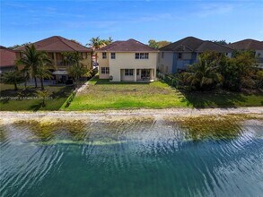7946 SW 164th Pl in Miami, FL - Building Photo - Building Photo