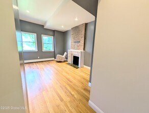 313 State St in Albany, NY - Building Photo - Building Photo