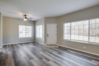 89 Braxton Ln in Aurora, IL - Building Photo - Building Photo
