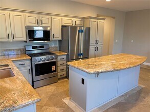 2406 Paveene Ave in Henderson, NV - Building Photo - Building Photo