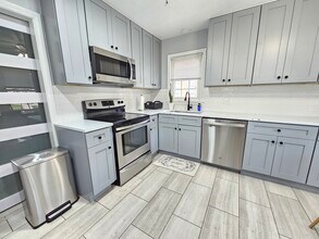 1112 Palmer Pl in Waukegan, IL - Building Photo - Building Photo