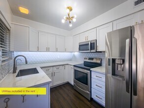 215 N Kenwood St in Glendale, CA - Foto de edificio - Building Photo