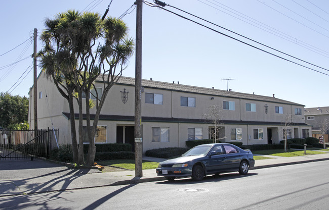 351-357 Laurel Ave in Hayward, CA - Building Photo - Building Photo