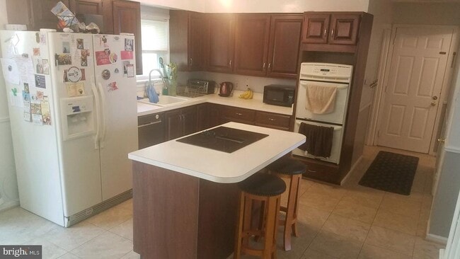 12226 Tall Pines Ct in Fairfax, VA - Building Photo - Building Photo