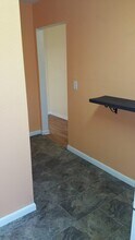 36 Pine St, Unit 2 front in Binghamton, NY - Building Photo - Building Photo
