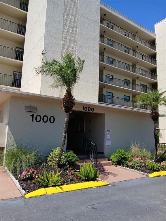 1000 Cove Cay Dr in Clearwater, FL - Foto de edificio - Building Photo