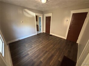 1070 S Geddes St in Syracuse, NY - Building Photo - Building Photo