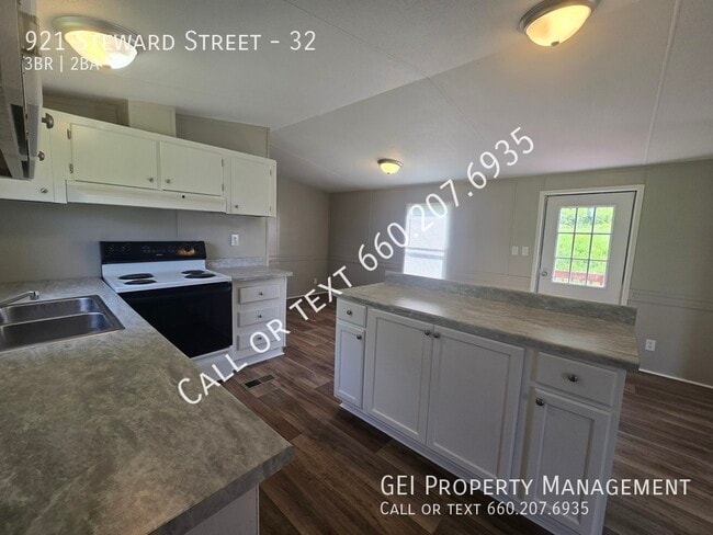 property at 921 Steward St