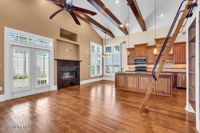 8 Central Ave in Island Heights, NJ - Building Photo - Building Photo