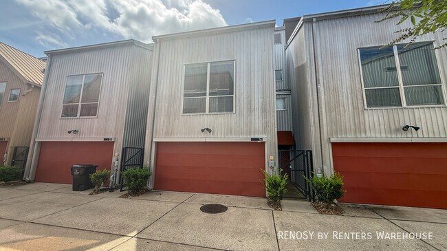 property at 2605 Calumet St